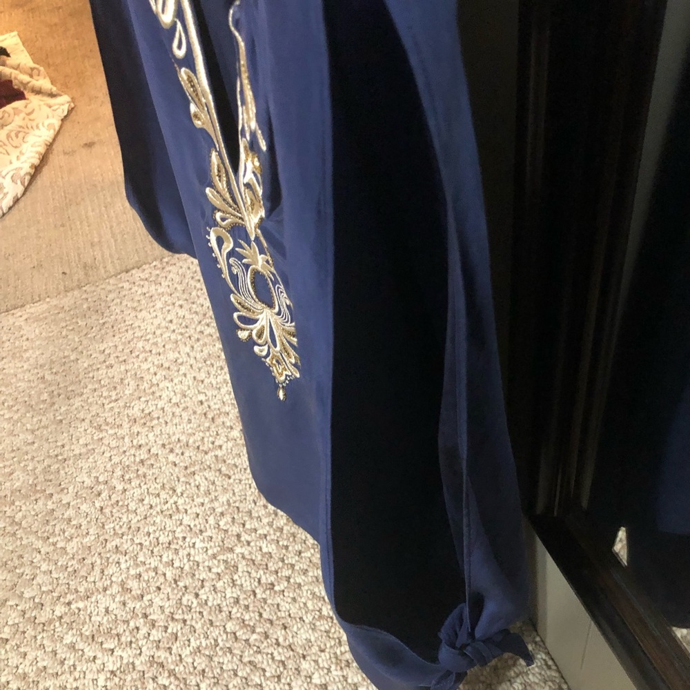 EUC Lilly Pulitzer Silk True Navy Gold Embroidered Silk Vent Sleeve Blouse Top M - Picture 5 of 6